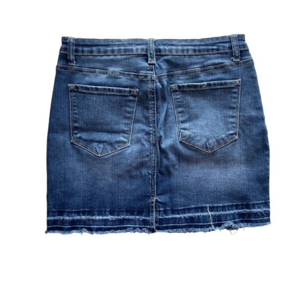 KanCan Denim Raw Edge Mini Skirt - Juniors size 5 - Picture 3 of 5